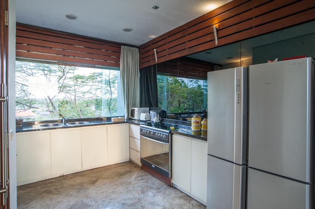 Bali Mystique Hotel & Apartment Семіньяк Екстер'єр фото