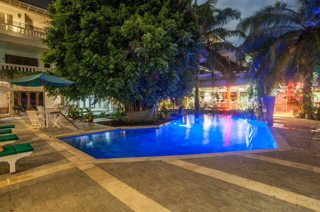 Bali Mystique Hotel & Apartment Семіньяк Екстер'єр фото
